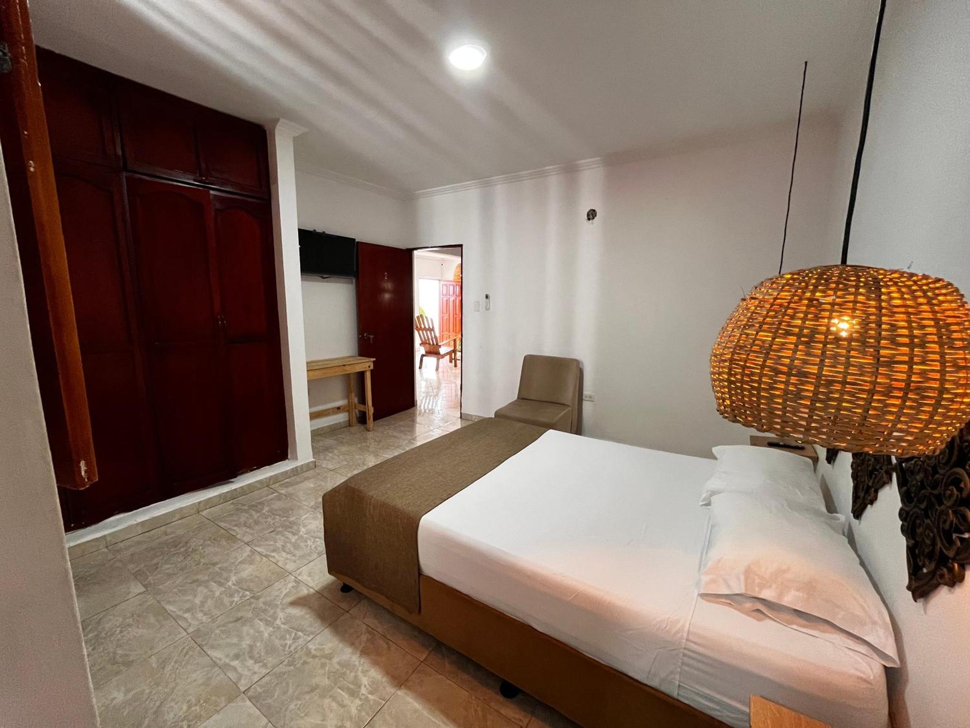 Hostal Maus Cartagène Extérieur photo